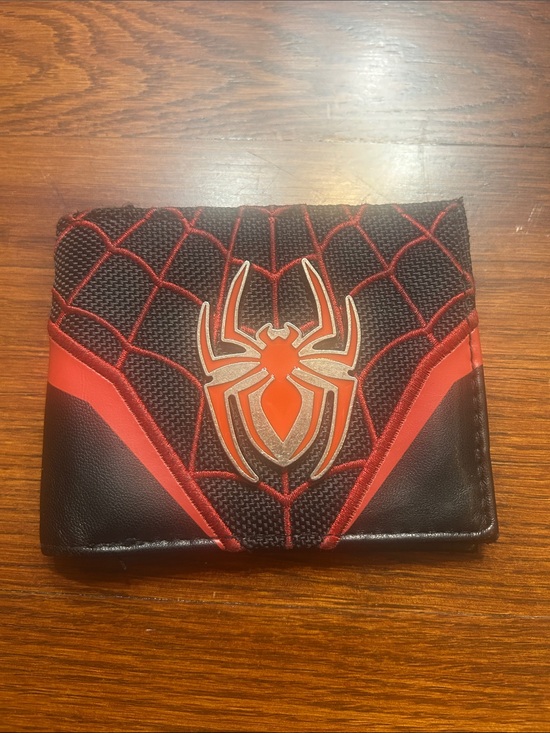 Bioworld Other - Marvel Bioworld Spiderman Emblem Black Red Men's Bifold Wallet